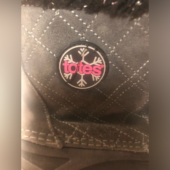 Girl’s Totes Winter Waterproof Snow Boots Size 3 With Gray Suede Upper - Picture 4 of 9